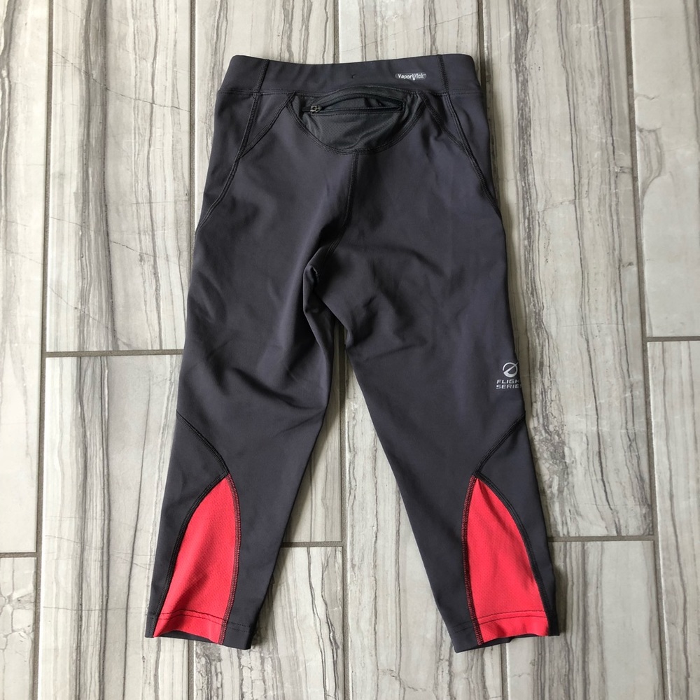 The North Face leggings. EUC - Picture 3 of 4